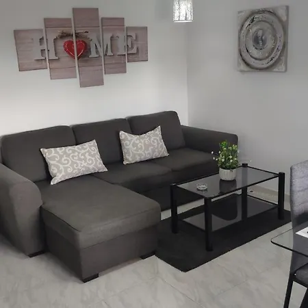 The Triplets Apartment Agres